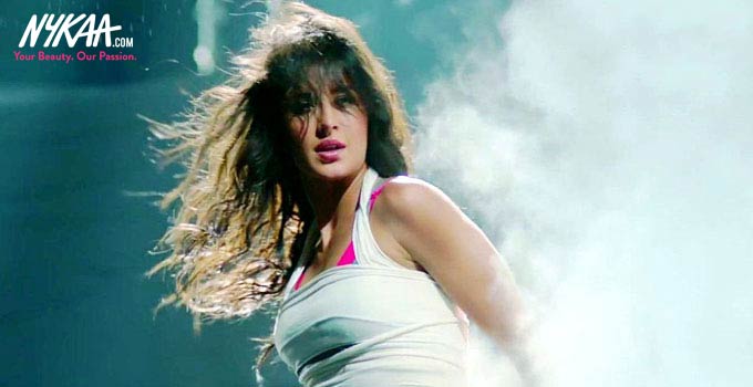 Swinging to action with Katrina in Dhoom3 - 5