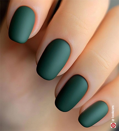 green nail art - Mystifying Matte