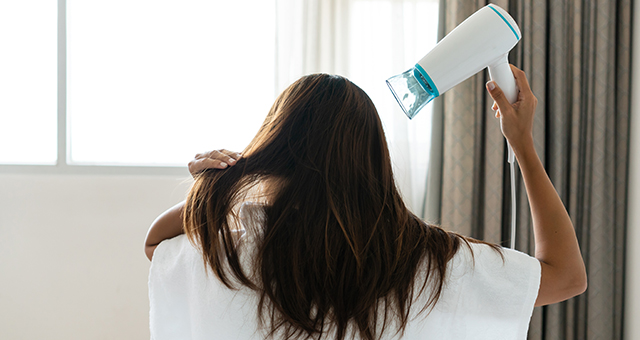 How To Blow Dry Hair At Home In 5 Easy Steps