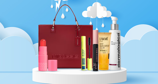 From Desk To Downpour, Make Your Beauty Work Tote Rain Ready