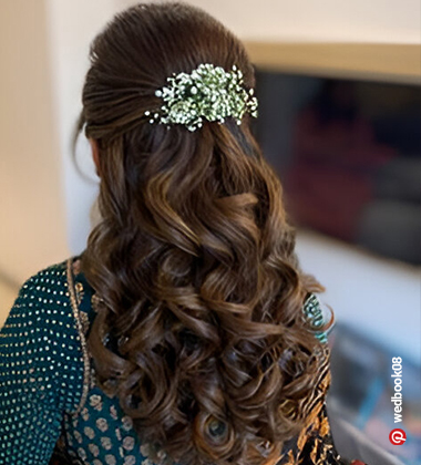 simple indian wedding hairstyles - cascading curls
