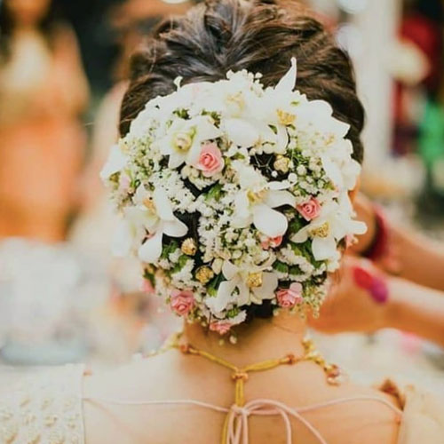 bridal bun with flower -4