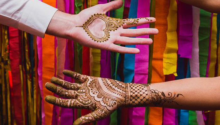 5 Most Beautiful Mehendi Designs For The BFF Of The Bride - 1