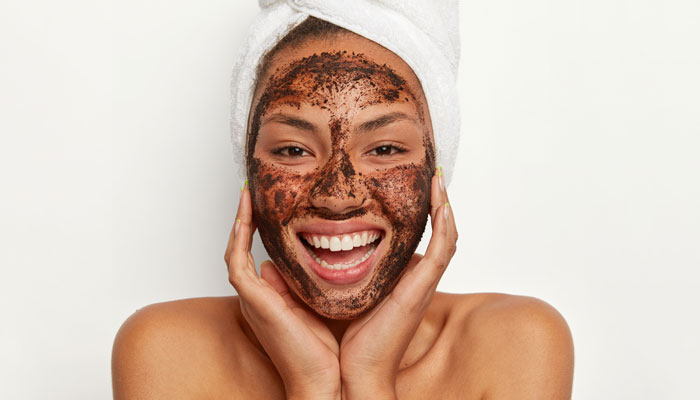 Guide On DIY Face Scrub: Best Homemade Face Scrubs | Nykaa's Beauty Book