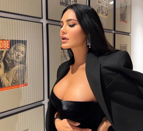 celebrity looks – esha gupta