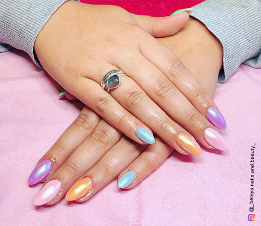 pastel mermaidcore nails
