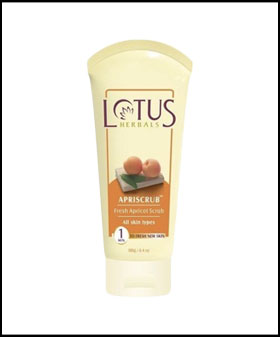 Best blackhead scrub- Lotus Herbals Apriscrub Fresh Apricot Scrub