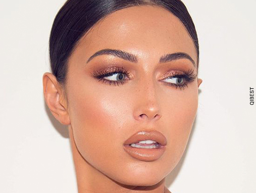 8 Fabulous Glossy Lipsticks We Love