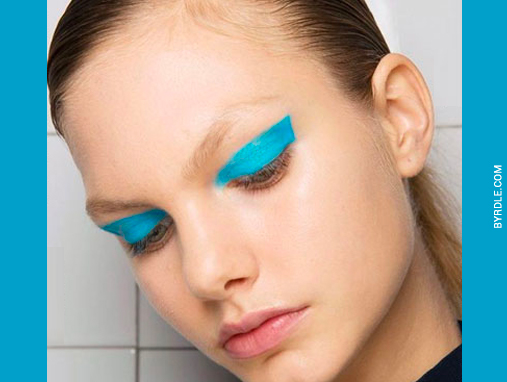 Funky, Coloured Eyeshadows (And Looks) We're Loving