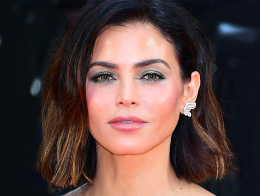 Sil-Very Hot Eyeshadows For This Season