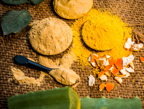 Summer Beauty Hacks With Natural Ingredients