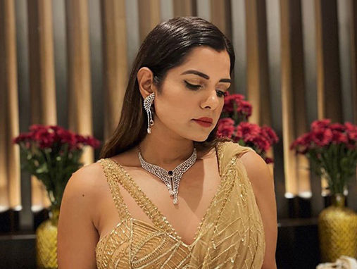 Decoding Beauty Influencer Pallavi Singh'S Glam Makeup For The Party Season