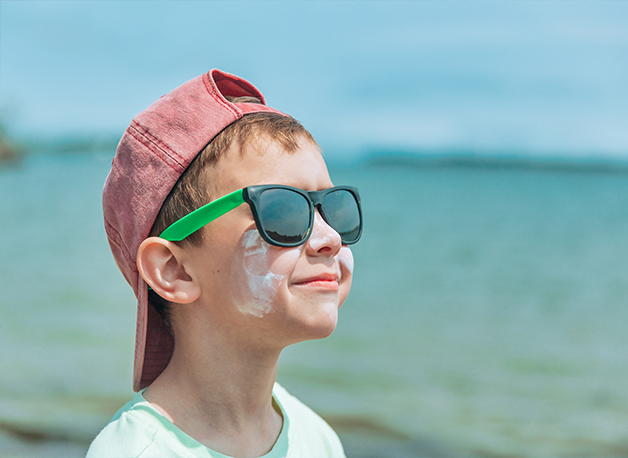 WOW Skin Science Kids Ban-The-Sun Sunscreen Cream step1